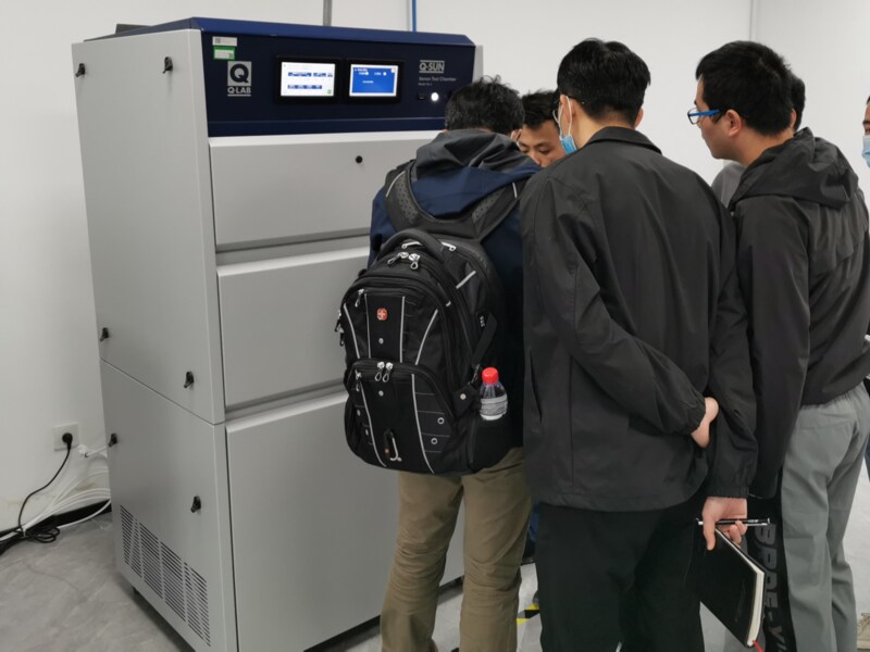 塑料塑膠氙燈老化試驗機客戶現場安裝圖3